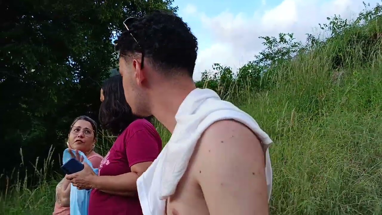 Diversão na Cascata de nossa querida cidade de Pau Brasil - BA.