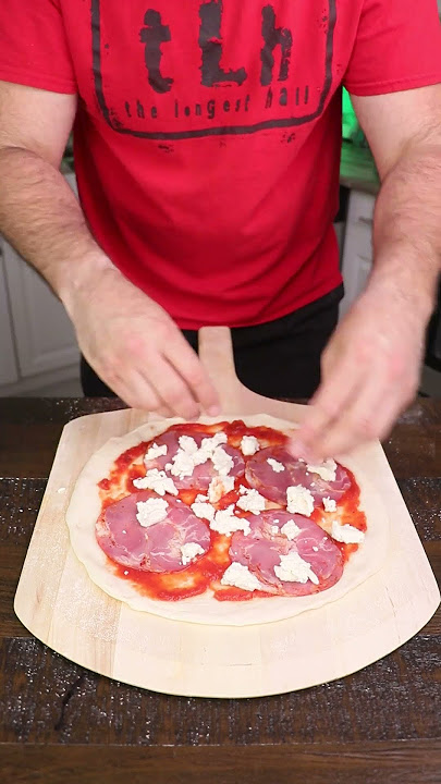 PIZZA DIAVOLA! Spicy Pizza with chilies and gabagool #shorts #pizza #spicy