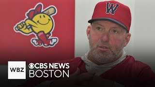 Trot Nixon reflects on '04 season, Tim Wakefield and Larry Lucchino