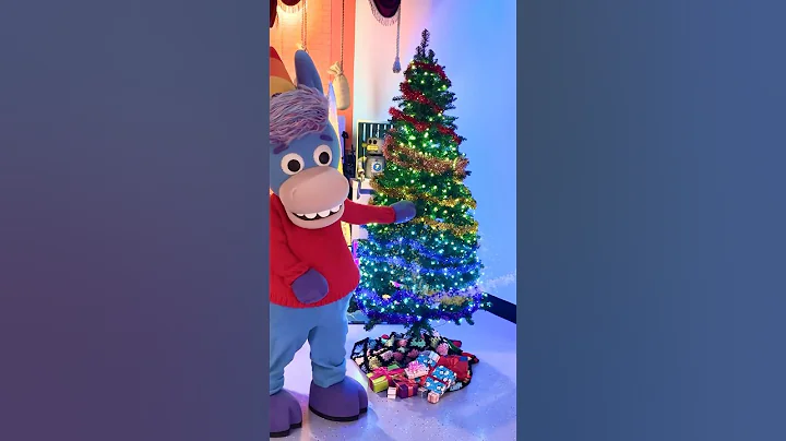 A magical Christmas tree lighting ✨🎄