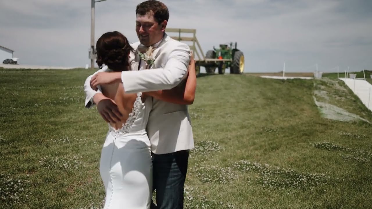 Capturing Love: The Lunds Wedding at The Legacy Venue