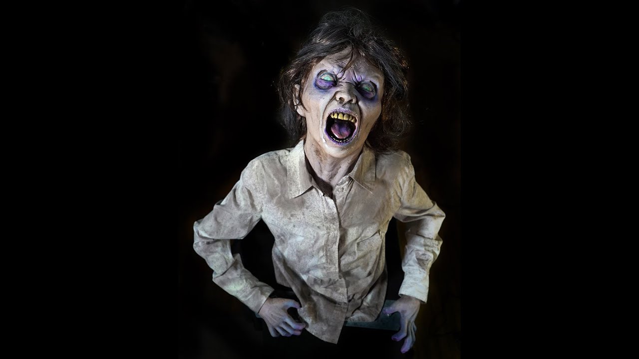 Zombie Halloween Animatronic Prop Grave Buster Bonnie