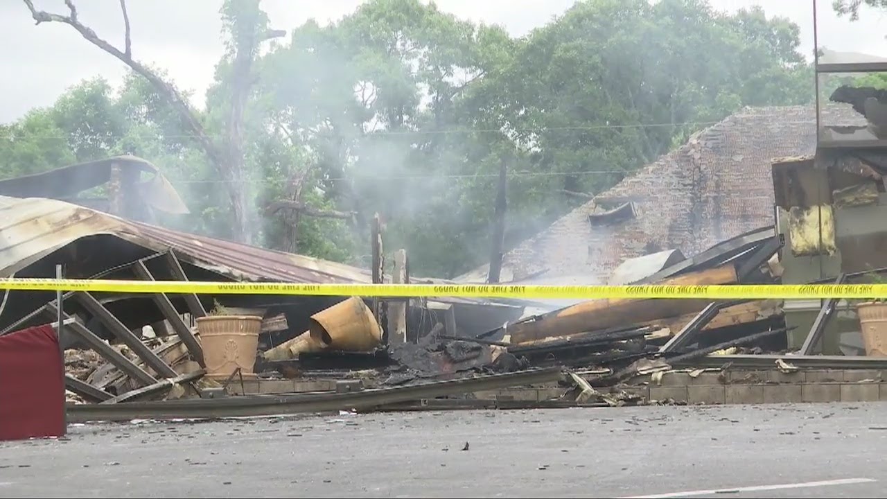 Igreja é incendiada após realizar cultos durante pandemia nos EUA