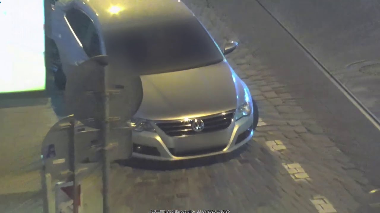 OPILÝ ŘIDIČ PŘISTIŽENÝ DVAKRÁT PRAŽSKÝMI STRÁŽNÍKY