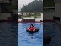 berenang pagi dipuncak gunung