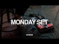 UPPERROOM Monday Set