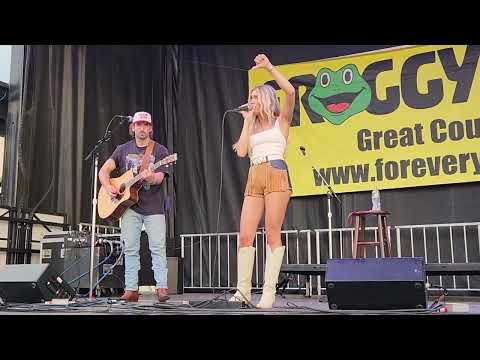 Mackenzie Carpenter Froggy 107.7 Free Stage 7/25/25 York show pt 12/13 A Dozen Red Flags