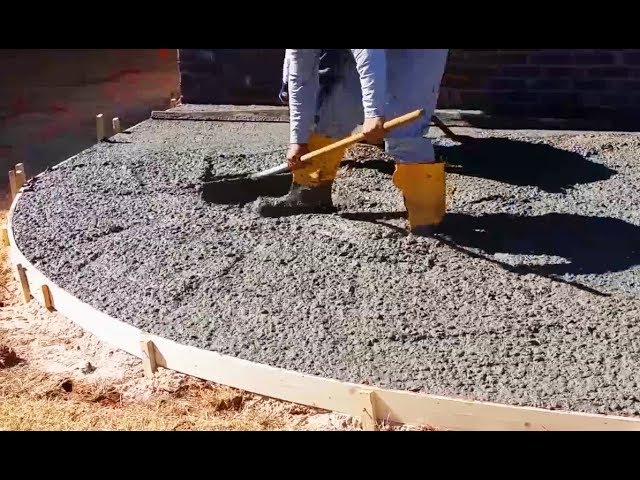 Технология бетонирования двора в частном доме своими руками | САМ СТРОЙ строительный портал | Дзен