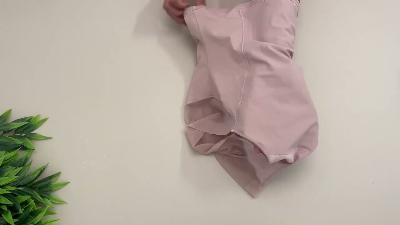 Prezentare chiloti modelatori invisible cu talia inalta sub sani si silicon Ysabel Mora 19611