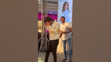 Dq version devathoodar padi|kunchacko boban|lulu mall kochi #dulquersalmaan #kunchakoboban #trending