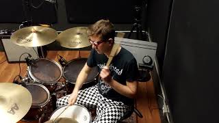 CRASH INTO THE WEEKEND - THE HIVES (DRUM COVER)