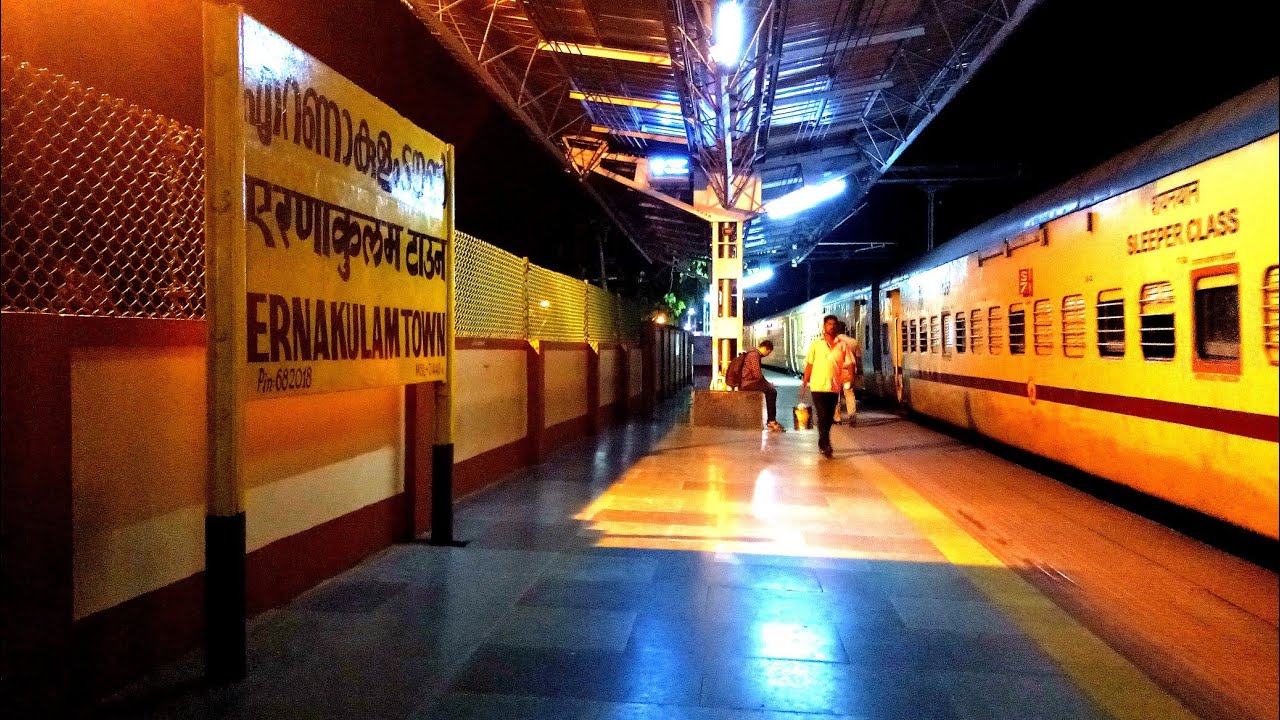 Trains In Ernakulam Town( NORTH ) railway station at night | 1 Mail + 1