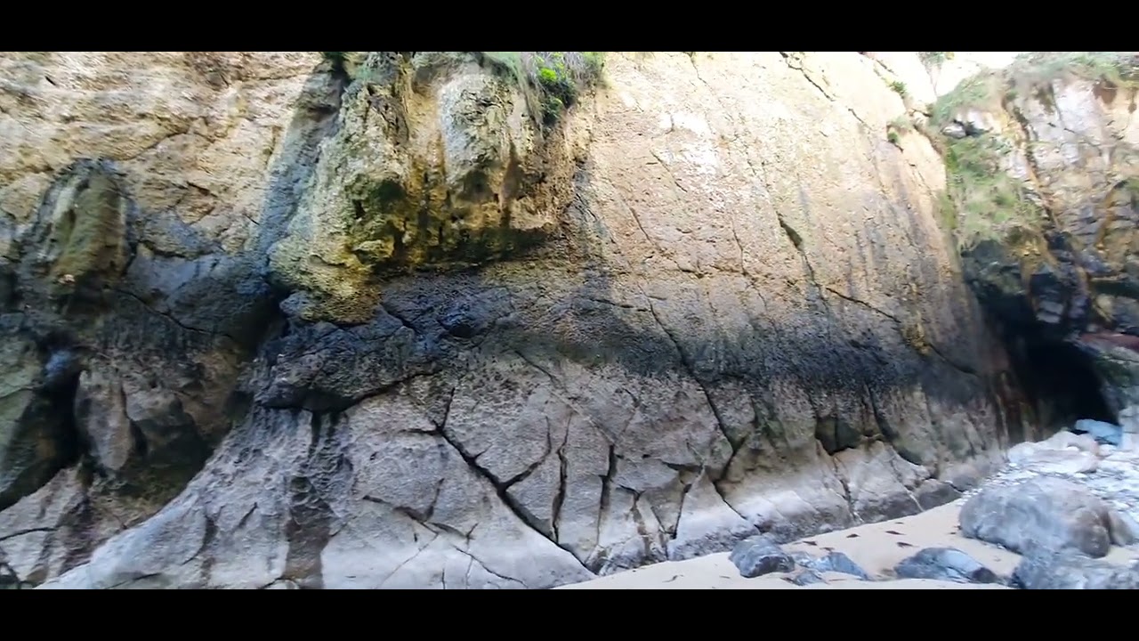 Playa sablera de la Canalina (Asturias)