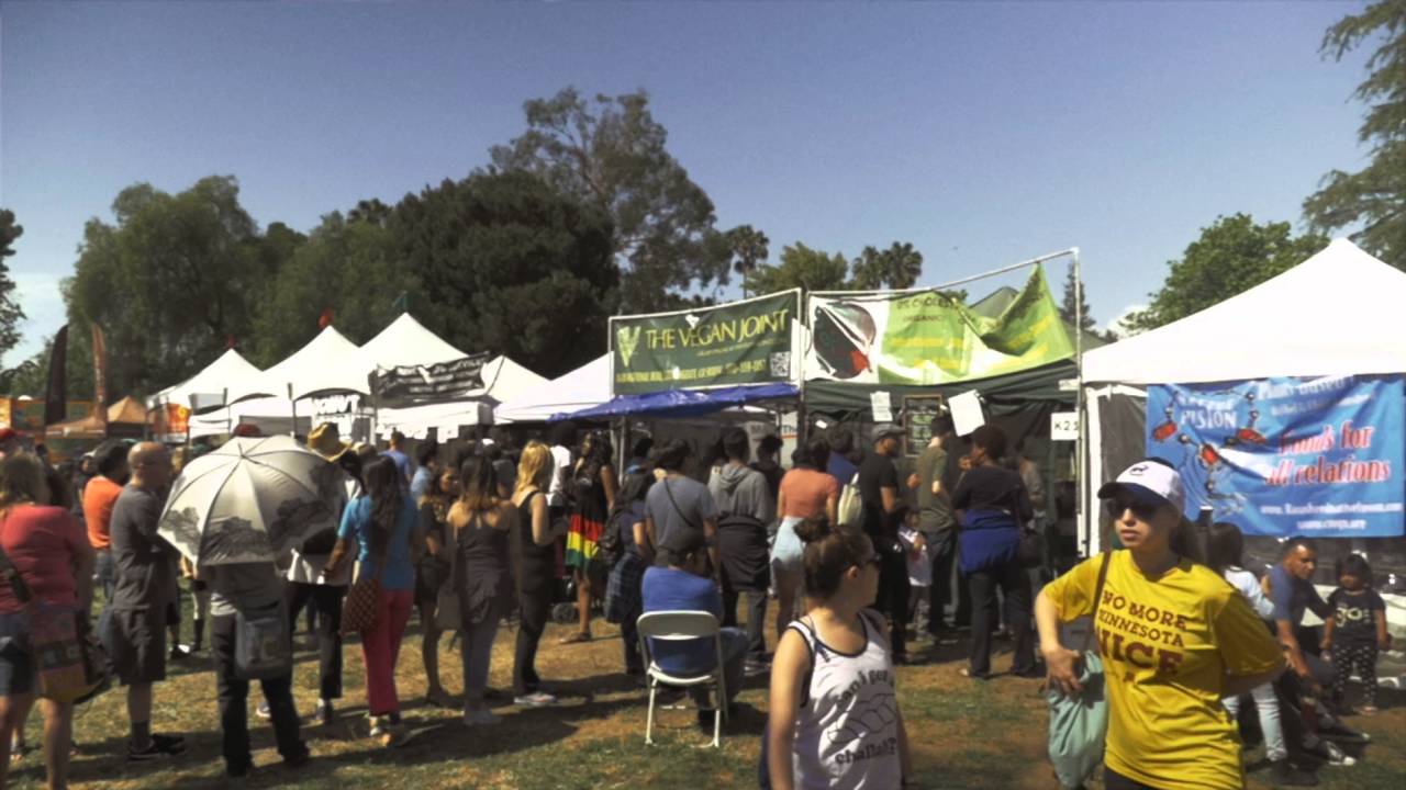 Freelee the bannana girl Durianrider VEGFEST 2016 Farmers market