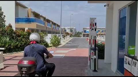 GV - MAG 180° Folding Arm Barrier Gate