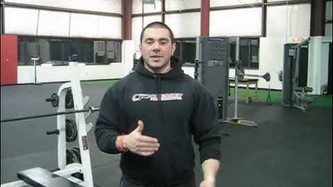 Benefits of Powerlifting-Style Bench Press Technique