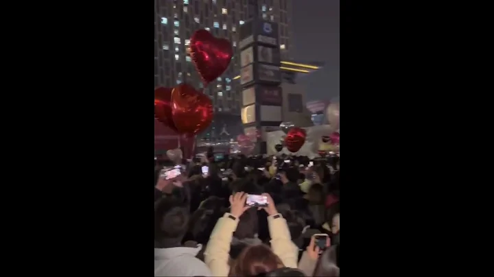 陝西西安，當局為避免人群聚集臨時取消跨年活動，引起民眾不滿 - 天天要聞