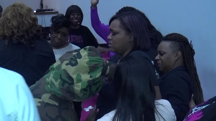 Apostle Deborah Sheppard altar call2