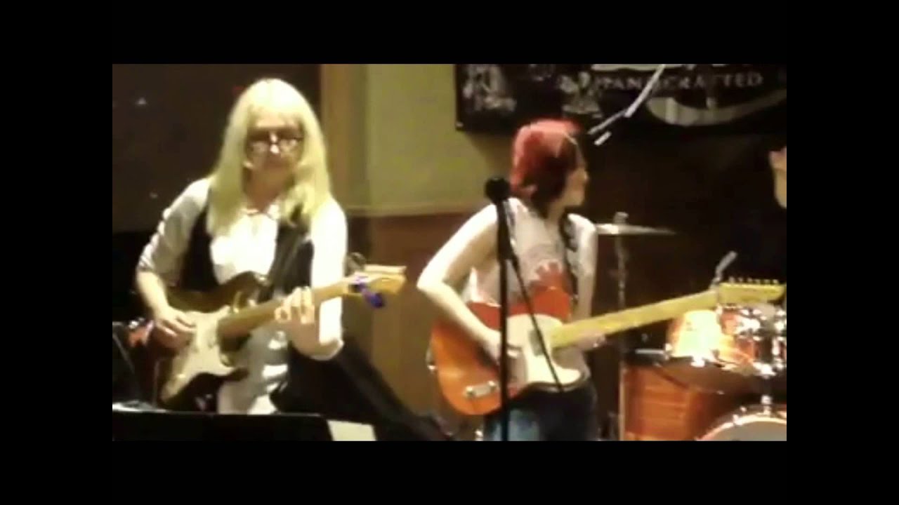 Amanda Ruzza Group @ Bass Bash 2014