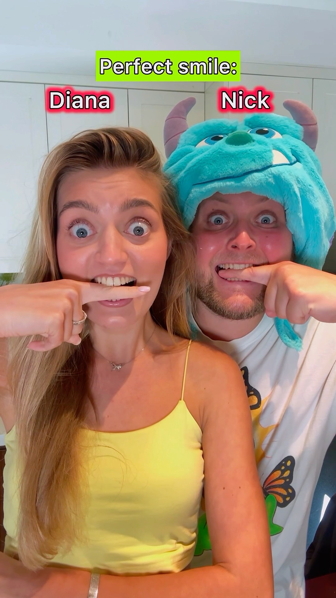 Who has a better smile? ???