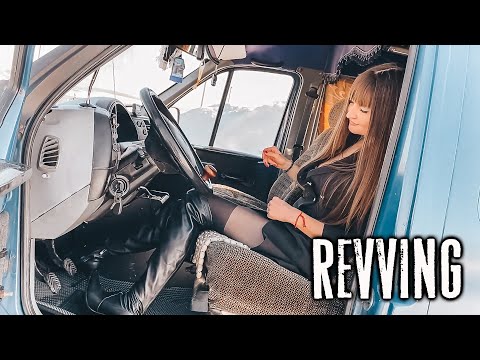 REVVING || Mariya revving and pedal pumping in high heels boots