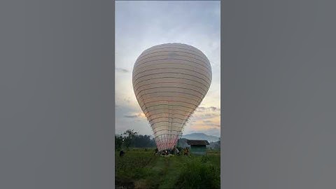 PENAMPAKAN BALON UDARA BESAR SRITT‼️#balonponorogo #balloon #balon #feedshorts #funny #shortvideo