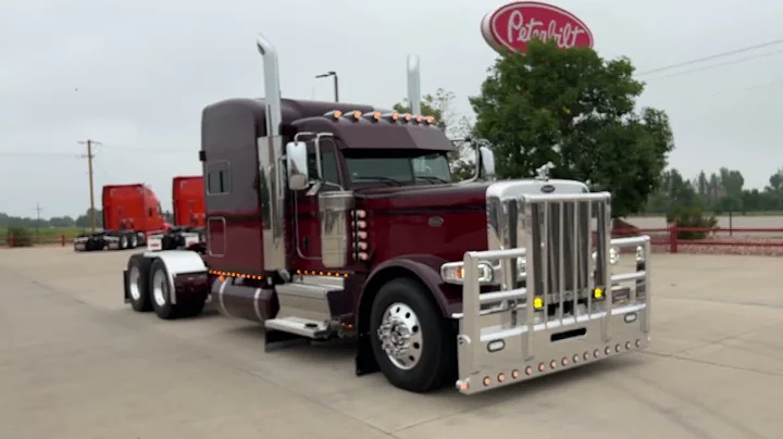 2023 Peterbilt 389 painted like 1931 Auburn Boat T...