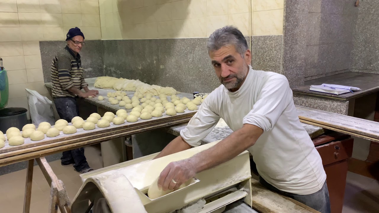 Al Sharek Bakery, Tripoli The Famous Kaak and Fresh Bread YouTube