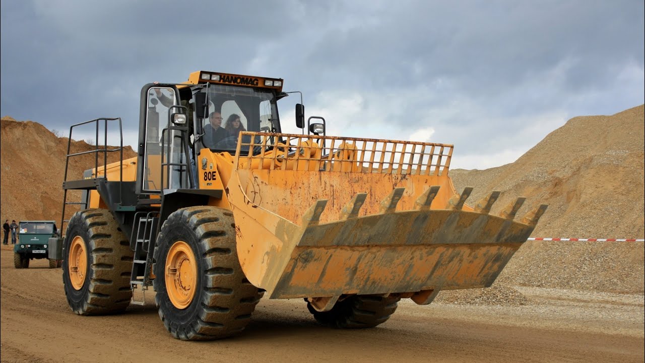 hanomag 80 e la culturista muscolosa esperta in spostamento colline Maxresdefault