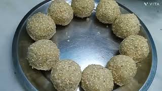 बेहद आसान तरीके से बनाये मावे और तिल के लड्डू। khoya n Til laddu Recipe ?