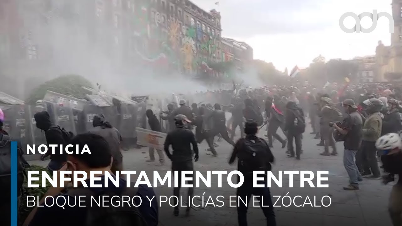 Continúa el enfrentamiento entre el bloque negro y policías de la SSC en el Zócalo de CDMX