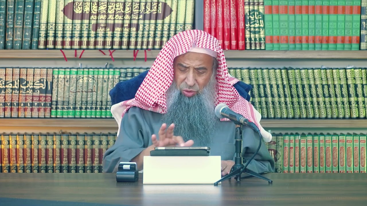 هل تجب الزكاة في بضاعة لم يُسدَّد ثمنها للمورد؟