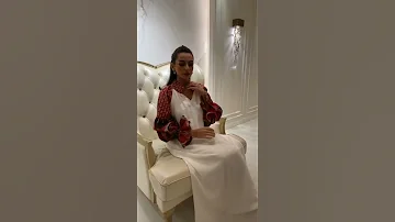 جلابية طويلة من قماش الكتان بأكمام طويلة 