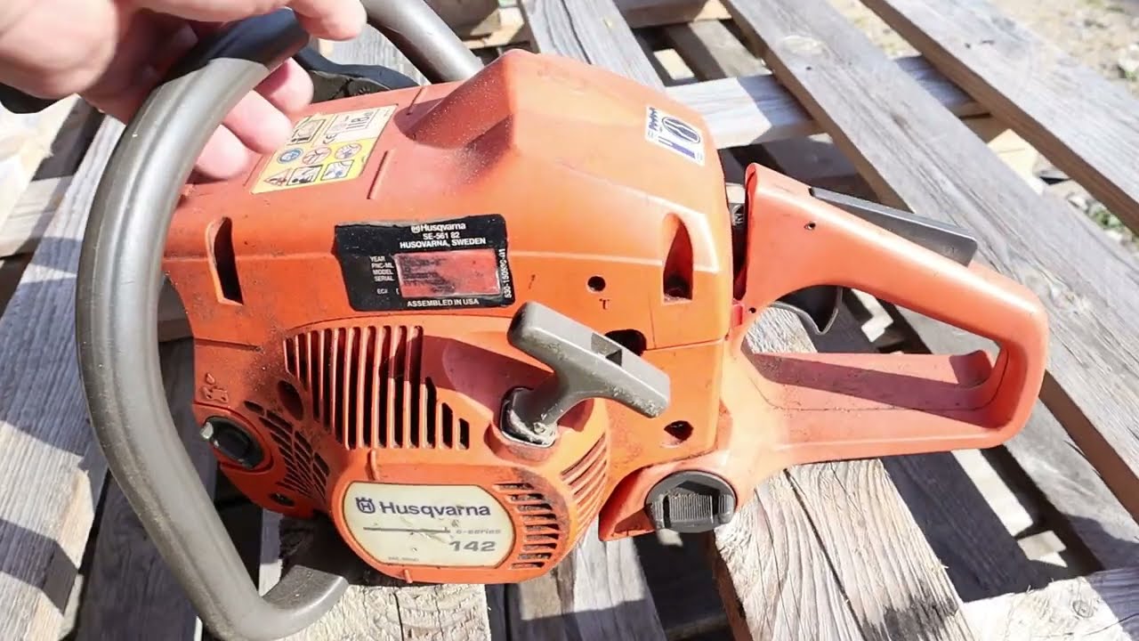 Disassembly of Husqvarna 142 chainsaw for spare parts - YouTube