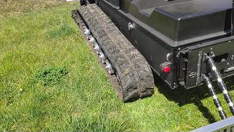 Caterpillar vehicle test with low ground pressure