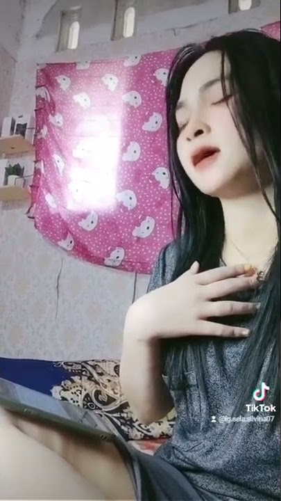 Gaun merah ~ cover by sela silvina virall #viral #selasilvina #tiktok #storywa #status