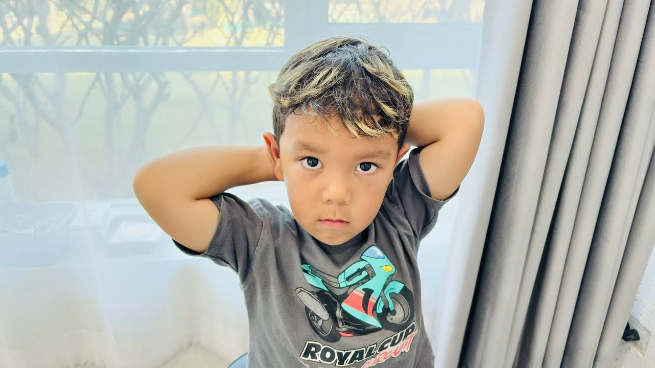 Bryan-Drum "We will rock you" w/Backing track(Practice) และเพลง "Enemy" ฝึกอ่านโน้ตช้าๆ