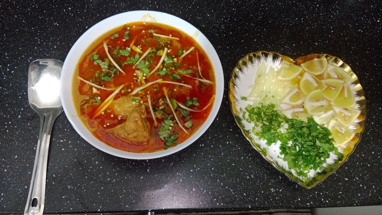 لیمب نہاری Lamb nehaari पारंपरिक मेमना निहारी गुजराती शैली (एक विशिष्ट भारतीय और पाकिस्तानी व्यंजन)