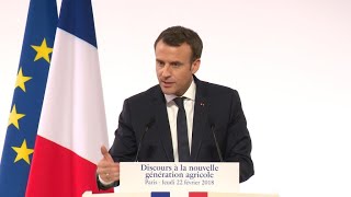 Agriculture : Emmanuel Macron promet aux jeunes la fin d'un statut quo 