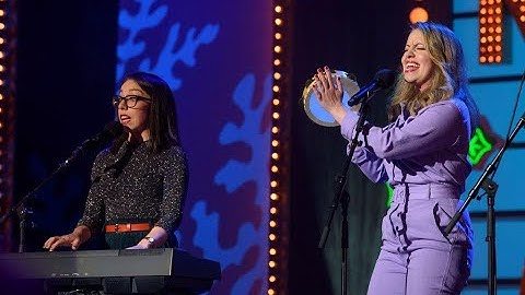 Flo & Joan - A Song for Anti-Vaxxers