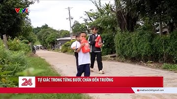 Điều đặc biệt ở điểm trường Đồng Tâm: Việc đầu tiên mỗi sáng của học sinh là cầm can đi lấy nước