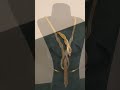 جاذبية لا تقاوم وإطلالة غنية بطلاء الذهب عيار 24 Trendingshorts 