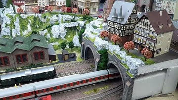 building track, modelbaan, anlage H0 part 85 c rails trix