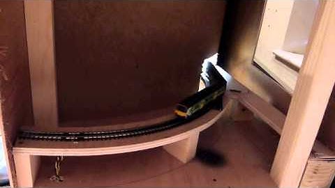 Testing the auto shuttle on the new N gauge layout