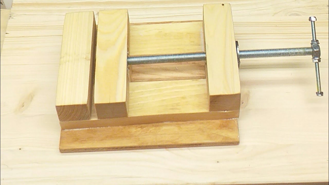 ملزمة أو قطعة التثبيت الخشب بطريقة رائعة وممتعة....