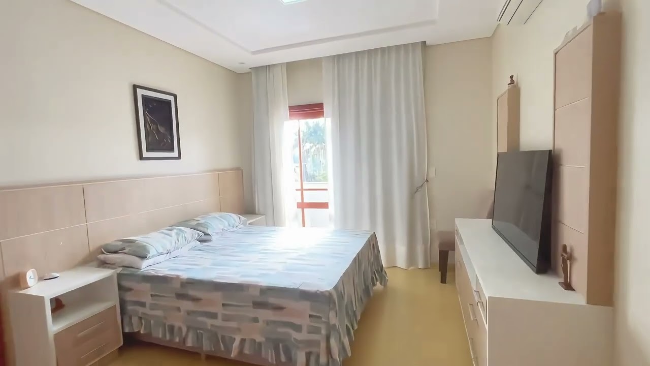 Miniatura do vídeo de Casa à venda no Bom Retiro, Joinville · 4 quartos