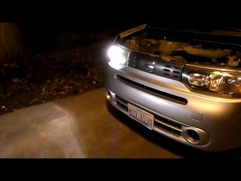Nissan Cube Driver&rsquo;s Headlight Bulb Replacement