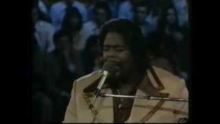 Barry White & Love Unlimited live in Mexico City 1976 - Part 8 - I'm Gonna Love You Just a Little... Resimi