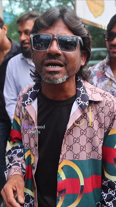 Viral Singer Raju Kalakar sings his viral song while arriving for an event #shorts #singer #viral