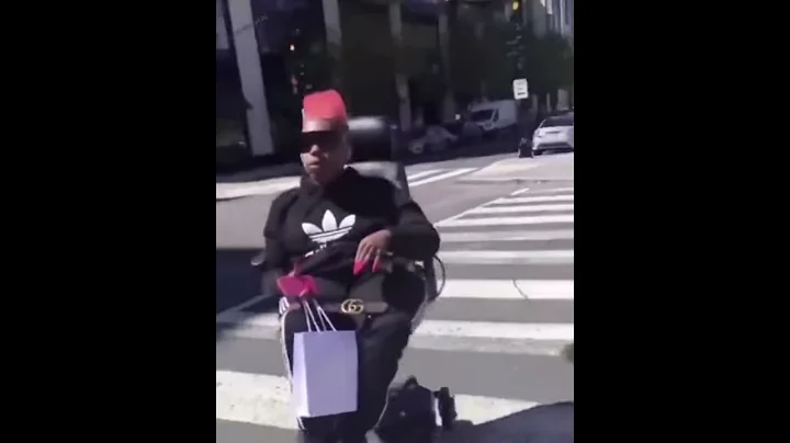 stan twitter: rolling ray crossing the street while nicki minaj's slide around verse plays